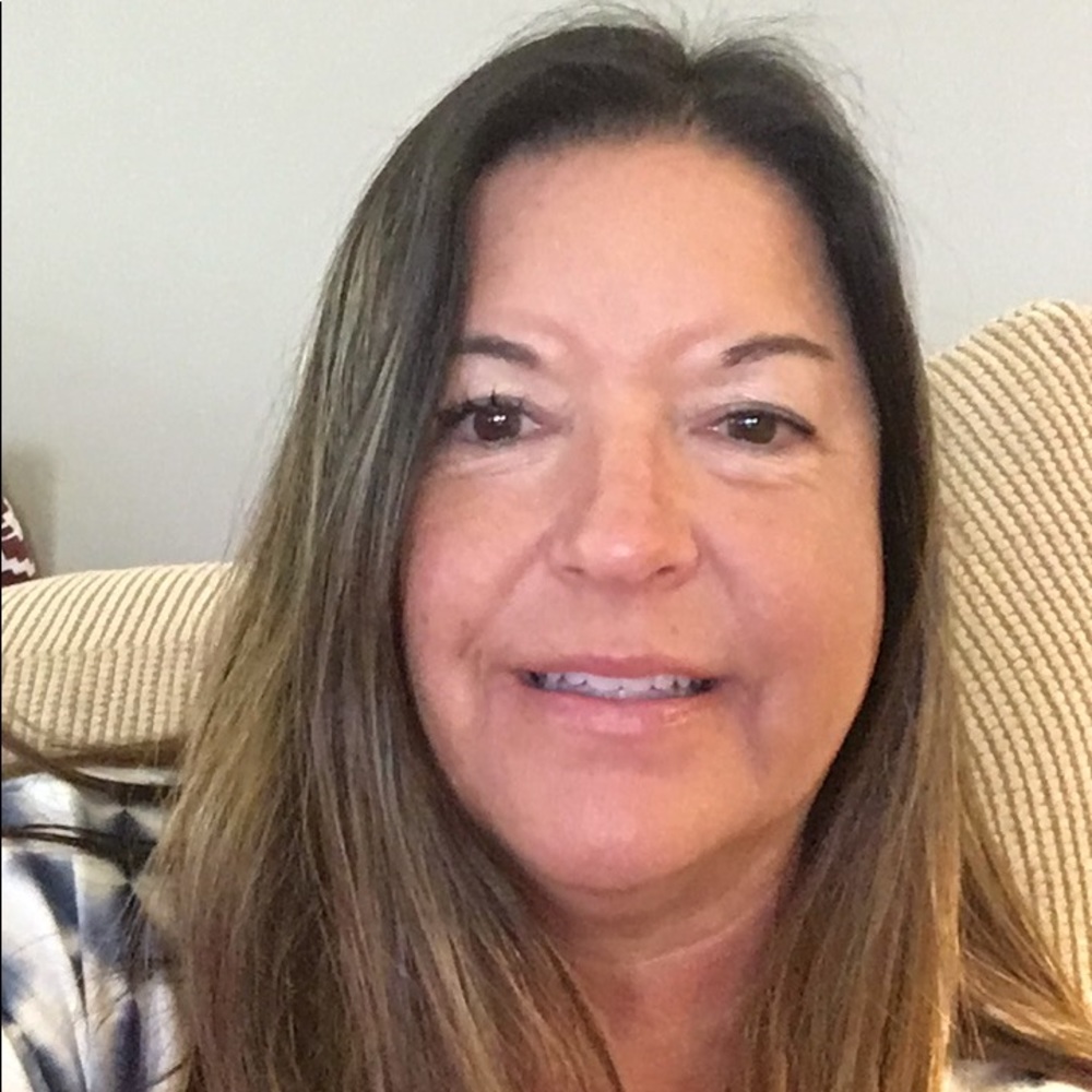 Meet your Posher, Angela
